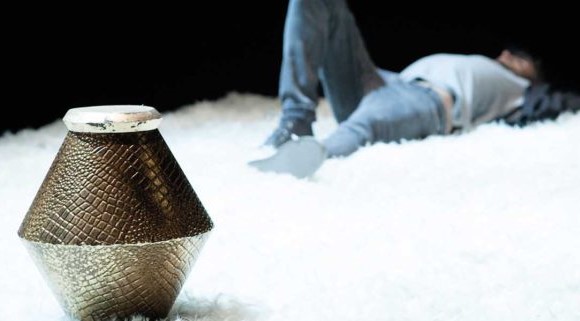 Esto es sobre CUANDO CAIGA LA NIEVE, en mi blog de <a href="/teatrontweets/">TEATRON</a> <a href="/salacuartapared/">Sala Cuarta Pared</a> <a href="/jprovencz/">Julio Provencio</a> <a href="/BecuadroTeatro/">Becuadro Teatro</a> etc etc 

tea-tron.com/miguelvalentin/