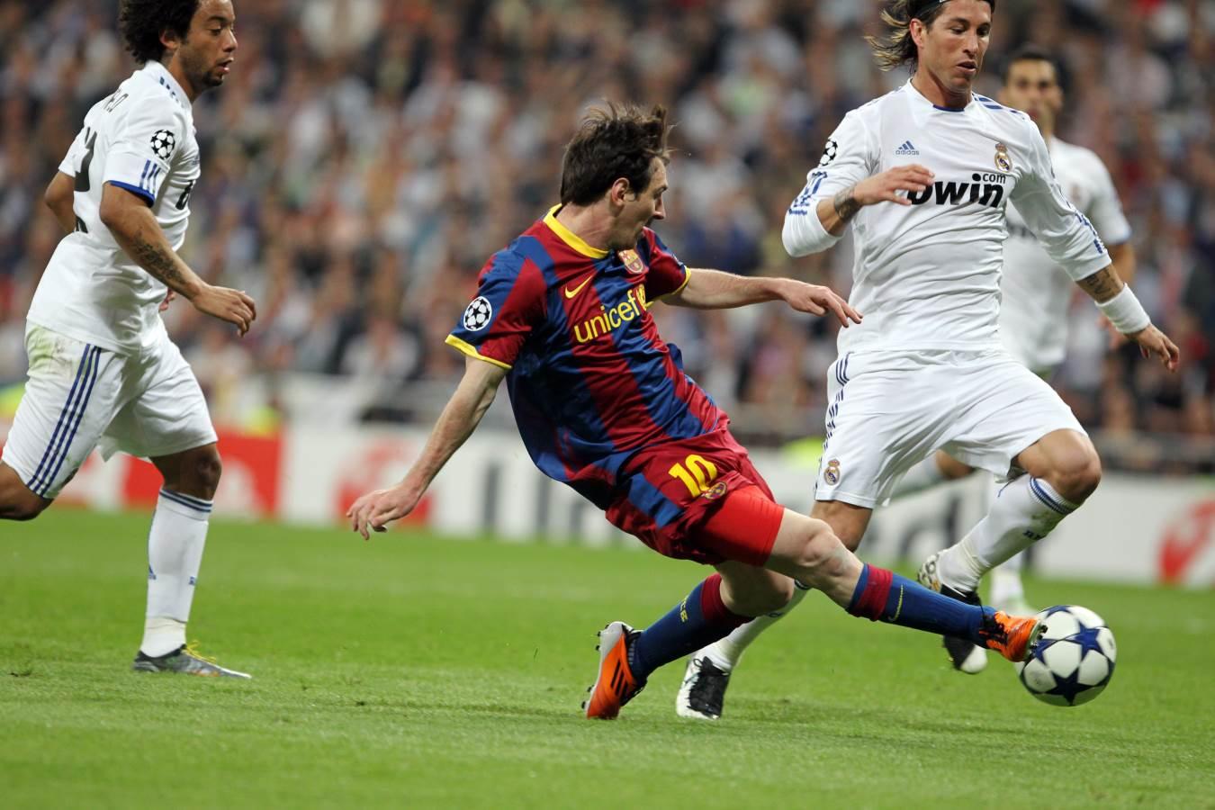 ÙÙŠ Ø§Ù„Ø¬ÙˆÙ„ ÙÙŠ Ø§Ù„ÙŠÙˆÙ… Ø¯Ù‡ Ù…Ù† Ø¹Ø§Ù… 2011 Ø£Ø³ÙƒØª Ù…ÙŠØ³ÙŠ Ù…Ø¯Ø±Ø¬Ø§Øª Ø³Ø§Ù†ØªÙŠØ§Ø¬Ùˆ Ø¨Ø±Ù†Ø§Ø¨ÙŠÙˆ ÙˆØ§Ù†ØªØµØ± Ù„Ø¨Ø±Ø´Ù„ÙˆÙ†Ø© ÙÙŠ Ø§Ù„ÙƒÙ„Ø§Ø³ÙŠÙƒÙˆ Ø¨ Ø¥ÙŠØ§Ø¨ Ù†ØµÙ Ù†Ù‡Ø§Ø¦ÙŠ Ø¯ÙˆØ±ÙŠ Ø£Ø¨Ø·Ø§Ù„ Ø£ÙˆØ±ÙˆØ¨Ø§ Ø¨Ù‡Ø¯ÙÙŠÙ† Ù†Ø¸ÙŠÙÙŠÙ† Ù…Ù† ØªÙˆÙ‚ÙŠØ¹Ù‡ Ø£Ø­Ø¯Ù‡Ù…Ø§ Ø±Ø§ÙˆØº ÙÙŠÙ‡ Ù†ØµÙ Ø§Ù„ÙØ±ÙŠÙ‚