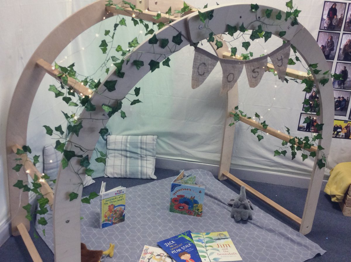 Our new cosy area...
#cosyarea #earlyyears <a href="/LozellsPrimary/">LozellsPrimarySchool</a> 

“Enabling environments mobilise the energy, attention,curiousity and focus of children -Howard Gardner”