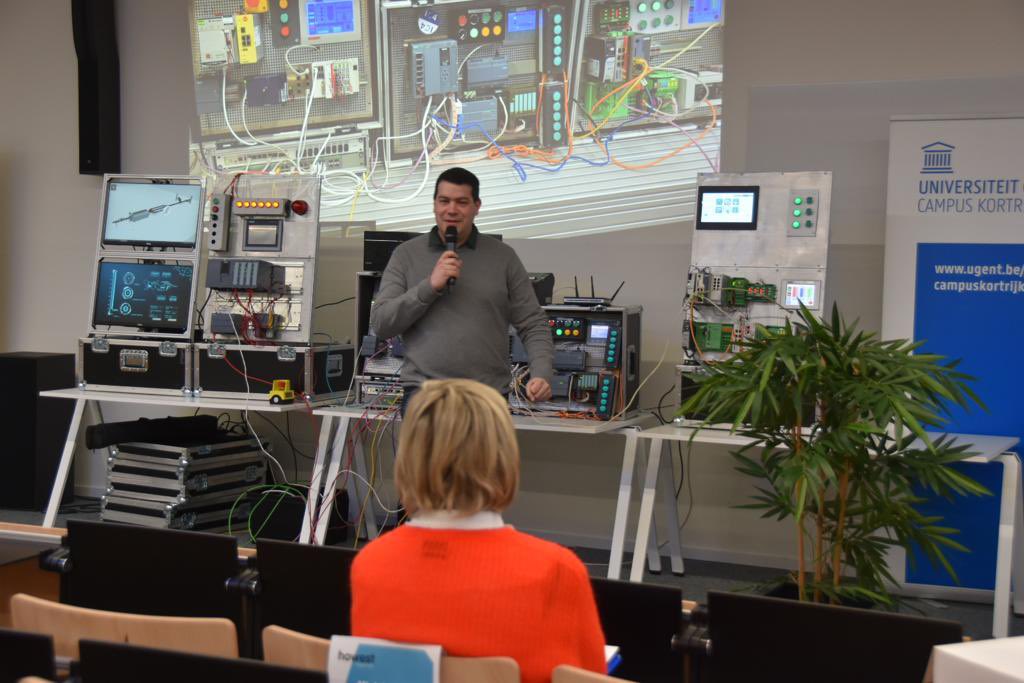 Helft van maakbedrijven vreest dit jaar een cyberaanval. Cybersecurity is een topprioriteit, jaarlijks investeren we 20 miljoen euro. Oproep aan alle bedrijven om met onze digitale tools aan de slag te gaan &amp; te investeren in cyberveiligheid! <a href="/Agorianl/">Agorianl</a> <a href="/howest/">Howest</a> <a href="/ugent/">UGent</a> <a href="/Sirris_be/">Sirris</a>