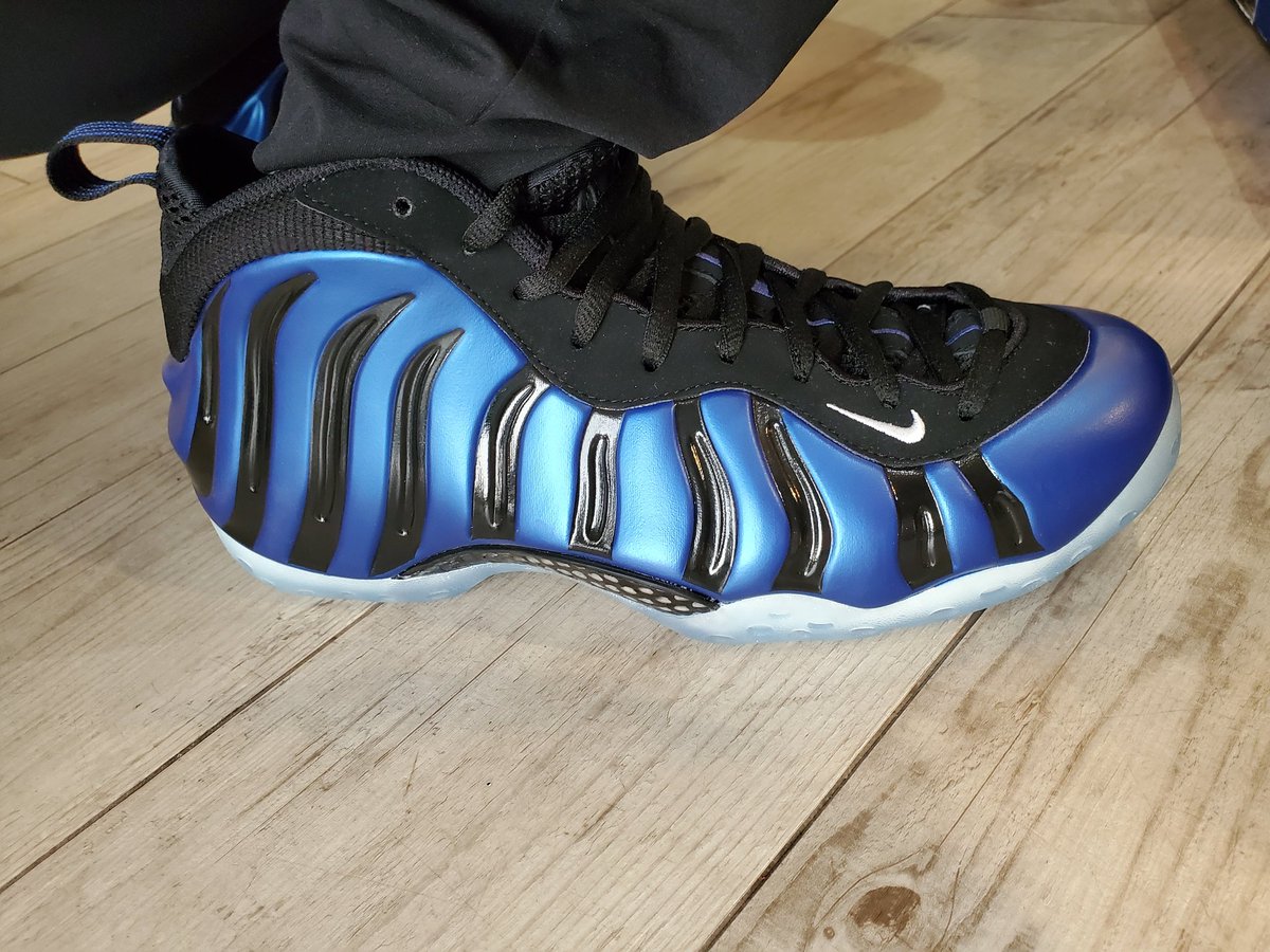 doek9's tweet photo. AIR FOAMPOSITE ONEシャーピー!!
何じゃこの箱ってなるよね
念願のシャーピーK君おめでとさん🎉
またヤバイのお願いします😎
#formposite
#travisscottjordan1
#factorx
#jordancustom
#faerofgod
#スニーカーコーディネート
#essentials
#jordanvintage
#doek
#北海道スニーカーショップ https://t.co/352LA3PlAo