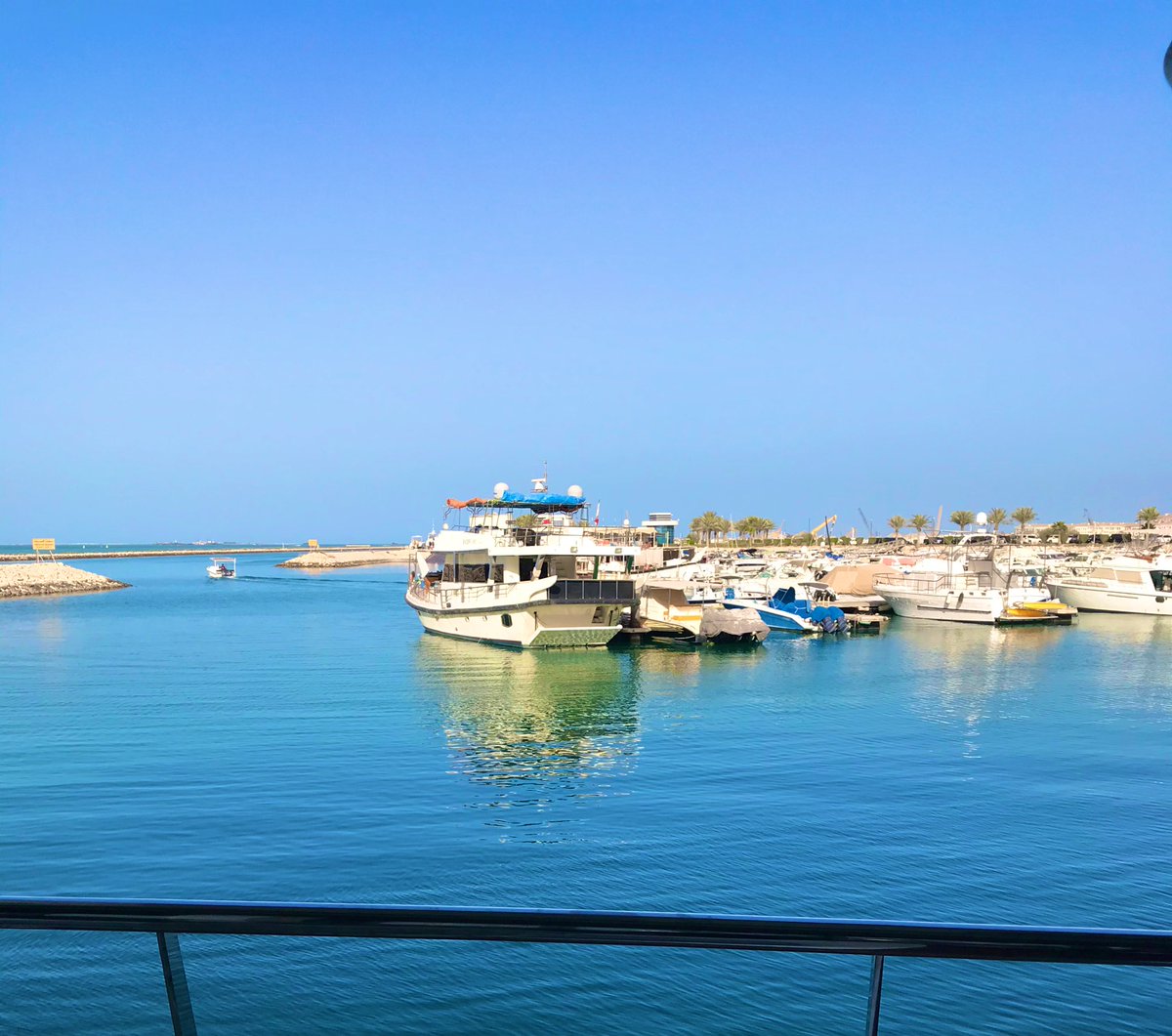 lobecq's tweet photo. Early morning in Doha ☀️🧘🏽‍♀️ https://t.co/xdELLtStsr