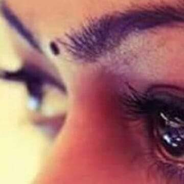 angel_ofl's tweet photo. நீ காட்டும்
அன்பு மிக நீண்ட தூரம்
ஆனால்
அதை தாண்டியும் செல்கிறது
சில நேரங்களில்
உன் கோபம் ...!
உன் சந்தேகம் ...!
உன் பிடிவாதம் ...! https://t.co/hnwLeuBn8Y