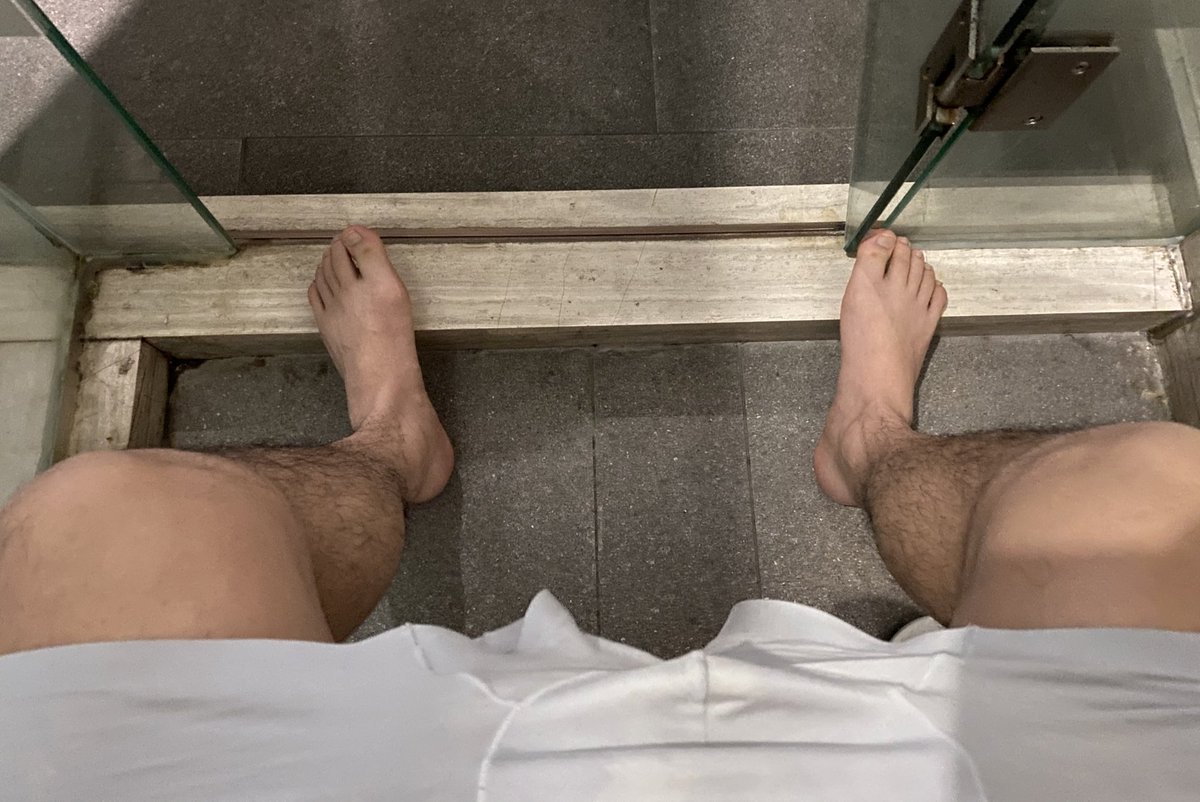 这样感觉脚好小