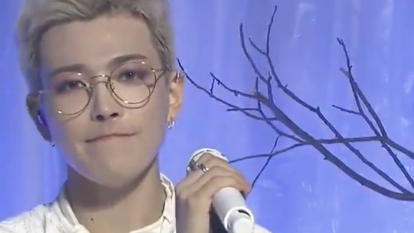 hongjoong smiling (@hongjngsmiling) on Twitter photo 