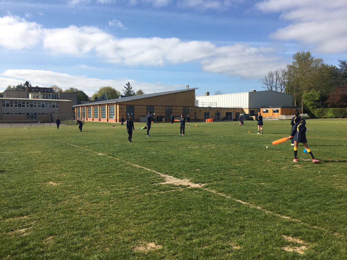 OHS_Sport's tweet photo. ‘Twas a beautiful day for cricket, and all summer sports, yesterday. Here’s hoping for more of the same today. ☀️ #SummerPE #SummerSports #TogetherAgain #TeamOHS💙💛 https://t.co/lpPiWfmUtg