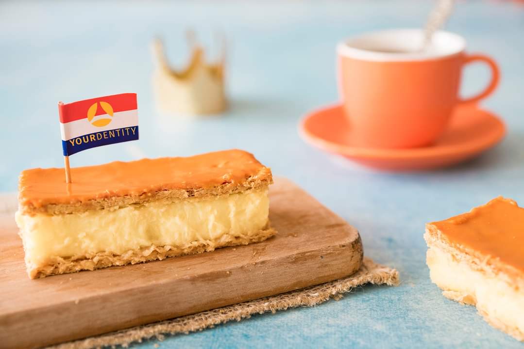 yourdentity's tweet photo. We wensen iedereen een fijne Koningsdag met plaatselijk veel kans op oranjetompouce en vlaggetjes...

We onszelf ook maar een dagje vrij gegeven 😀.

Tot woensdag!

#koningsdag #traditie #vrij #tompouce #vlag #vlaggetje #kroon #kleedjesmarkt #willem #koningwillem #maxima https://t.co/gRBo7ZfzTk