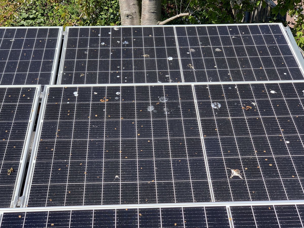 Cleantechnics1's tweet photo. #zonnepanelen effectief en veilig reinigen met #ARClean. 1,25% meer opbrengst na reiniging. https://t.co/4PxOXPUf65