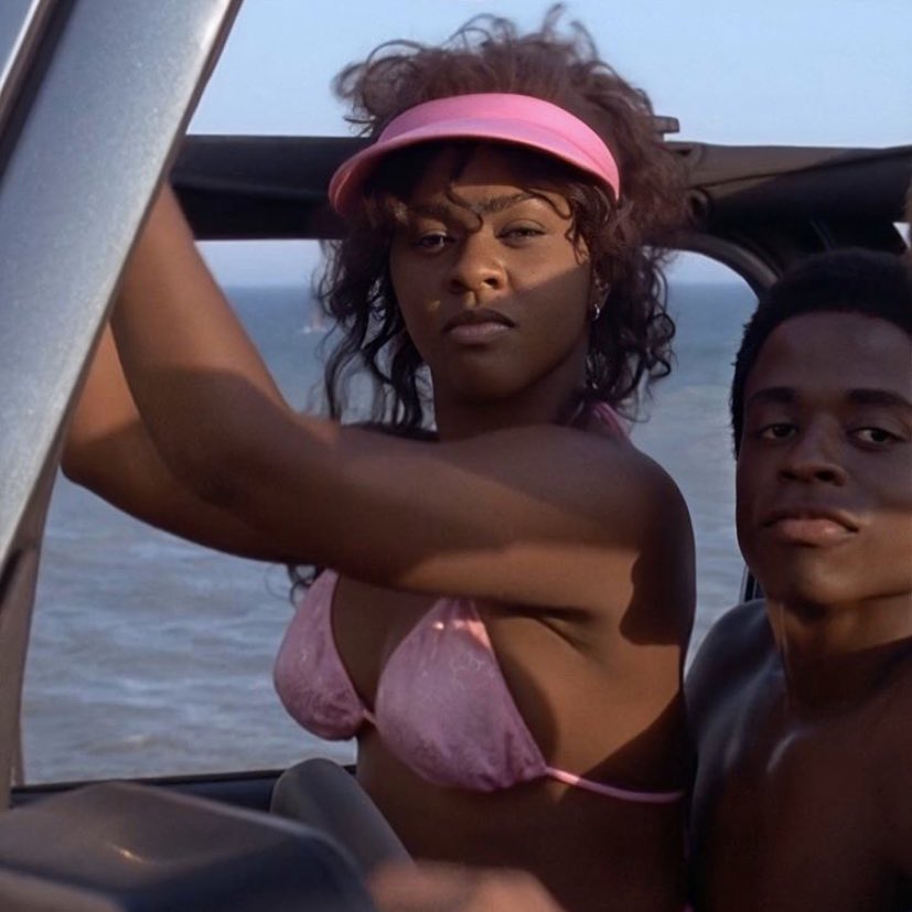 mxvies's tweet image. lil kim ✧ she’s all that (1999)