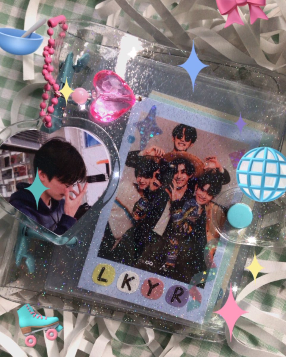 aboutdream04's tweet image. เดี๋ยวเราจะมาเปิดพรีแฟ้มใส่รูปแบบนี้นะคะ +พวงกุญแจด้วย จะมีใครสนใจไหมเอ่ยㅠㅡㅠ💖🥺#ตลาดนัดCHUANG2021 #ตลาดนัดINTO1