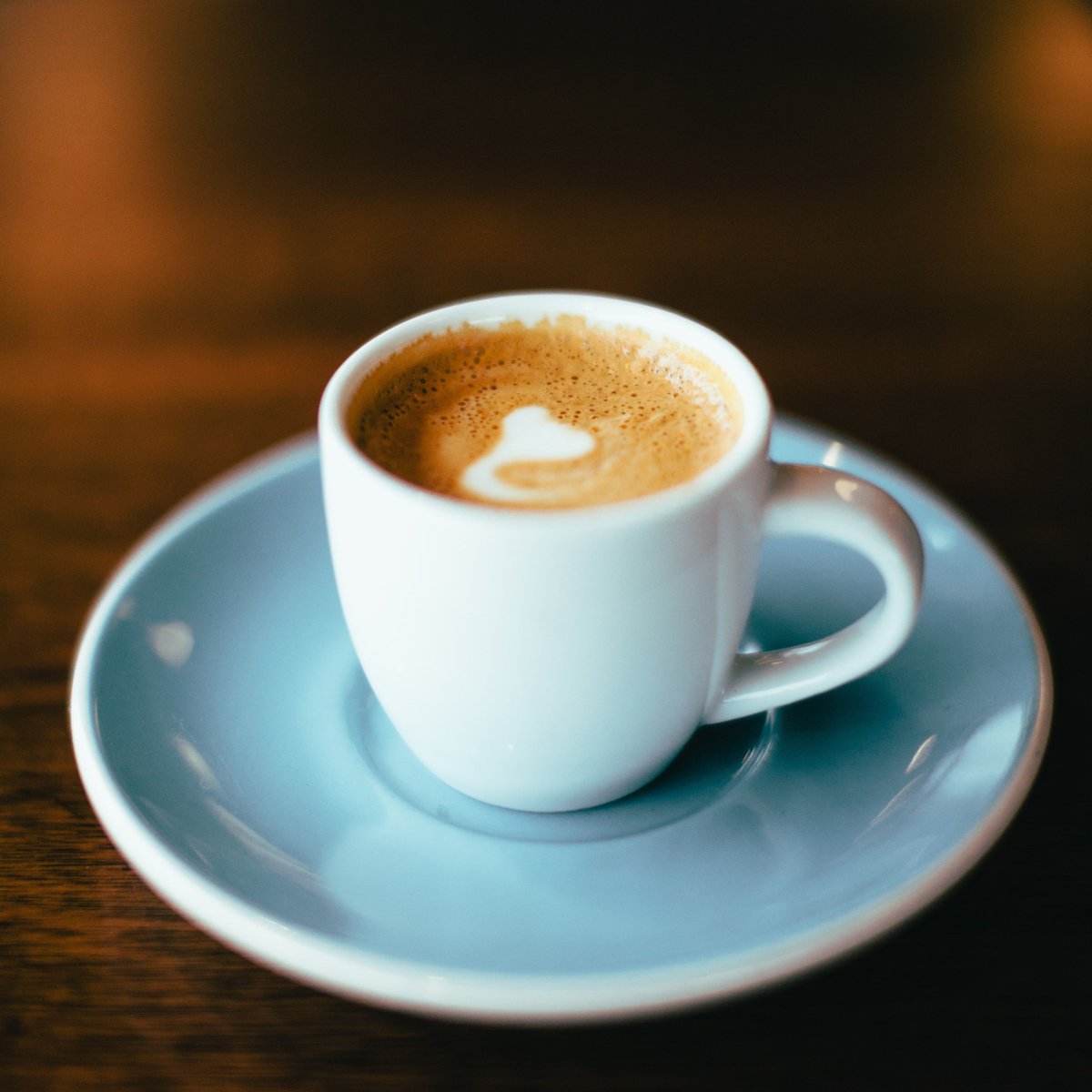 We love coffee!

But not how it affects sleep.  After 5–6 hours, around half of caffeine drunk will still be in your system, & after 10–12 hours, a quarter of it could still be there!

So we'll have our last coffee before midday for optimum rest...

#sleepwell #coffeeaddiction https://t.co/tMYB7ft1fD