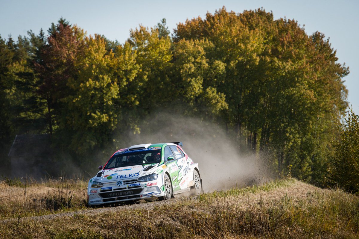 Kuukauden päivät enää ja päästään korkkaamaan kesäkausi 🤩☀️ Ketkä odottavat jo kesän skaboja, kättä pystyyn? 🙌 

SM Mad-Croc <a href="/LRRalli/">SM Mad-Croc Länsirannikon Ralli</a>  🔜 28.-29.5. 

#RalliSM #RSJM 📸<a href="/tnphotogr/">Taneli Niinimäki</a>