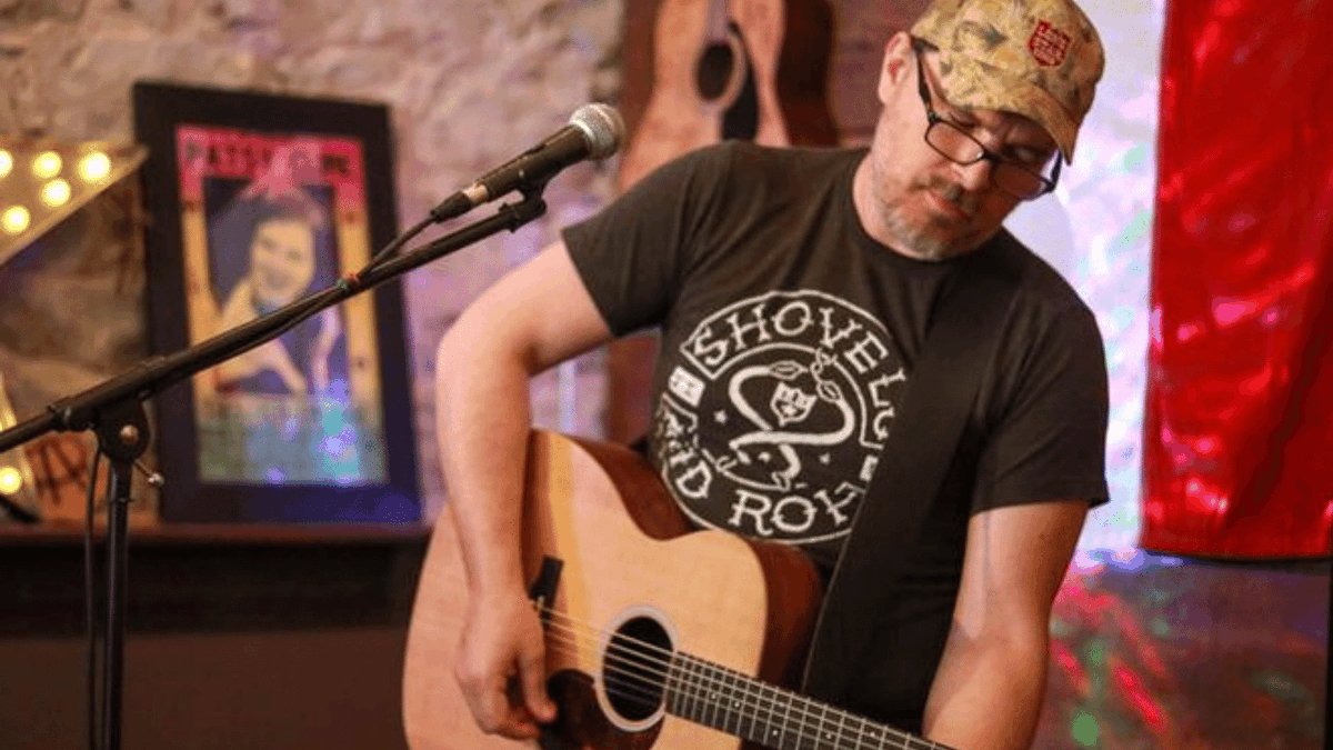 🌲🌿Homegrown in the piney woods of East Texas, Richard Watson visits San Marcos  to play a grassroots acoustic Americana show at the <a href="/redbusfoodpark/">redbusfoodpark</a> on Saturday, May 1, at 7 pm. ✨