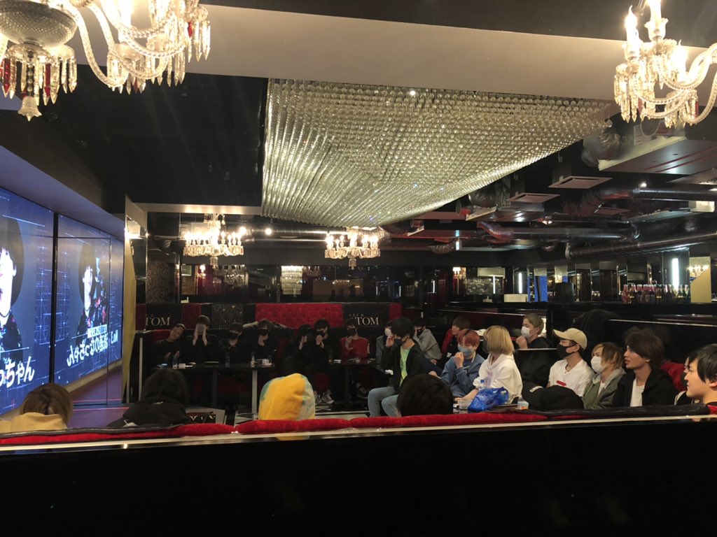 fODH8RzPl2xg0c6's tweet image. Atom本店ミーティング
先月も皆お疲れ様でした！
今月も活き活き仕事出来るよう
一緒に頑張っていきましょう♪