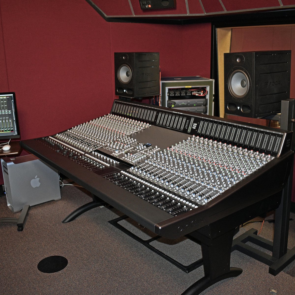 solidstatelogic's tweet image. USC Thornton School of Music Chooses Solid State Logic ORIGIN Analogue Mixing Console for its Prestigious Music Technology Program

Full story: bit.ly/USCThorntonSSL…

#SSL #SolidStateLogic #LearnOnAnSSL #IndustryStandard #ThisIsOurORIGIN #SSLEDU #Education #MusicTechnology