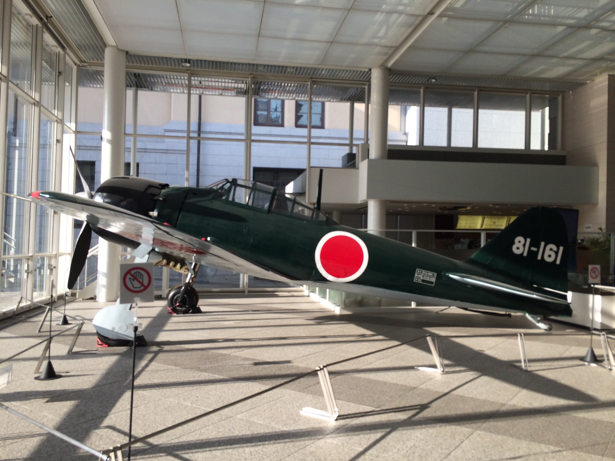 にしにし 航空機知らない人が嘘だと思う本当のことを言え 零戦の重さは現代の戦闘機の燃料タンク 増槽 の重さとほぼ同じ T Co Vjeeprl7af Twitter