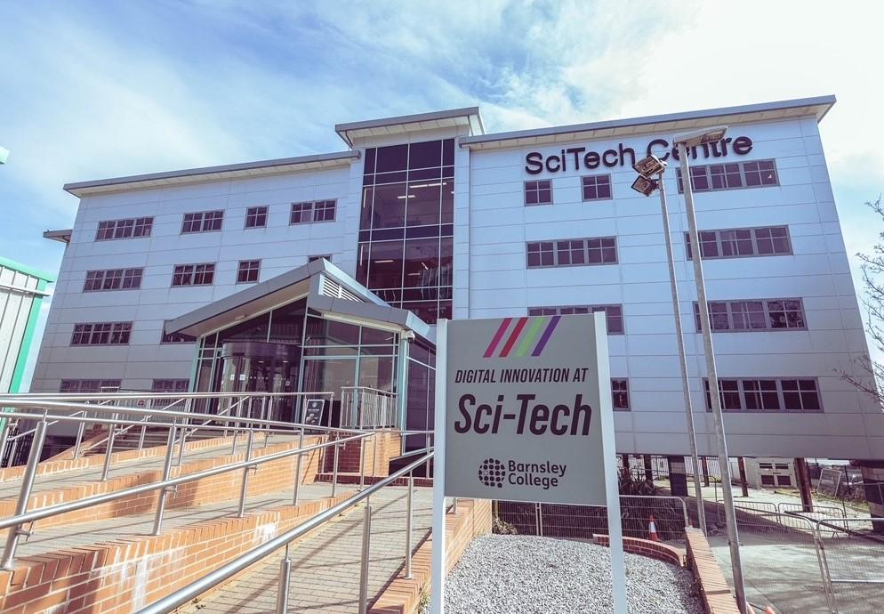 We’ve been awarded prestigious Microsoft Showcase College status! The latest in a series of digital successes following the refurbishment of our SciTech Digital Innovation Hub. crowd.in/fjY6ia #innovation #students #learning #microsoft #digital #education