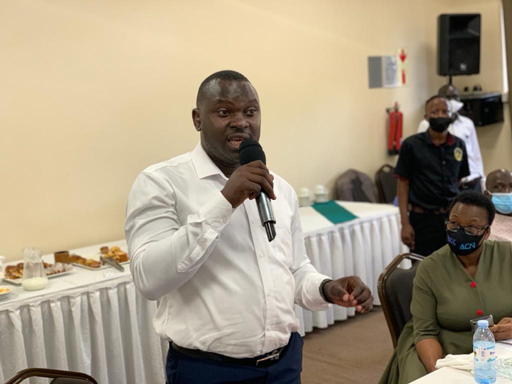 ToutMedia's tweet image. Our CEO, @Ugaman01 sharing his experience as a victim of Counterfeit electronics.

#CounterfeitelectronicsUG
#Buyandsellgenuine