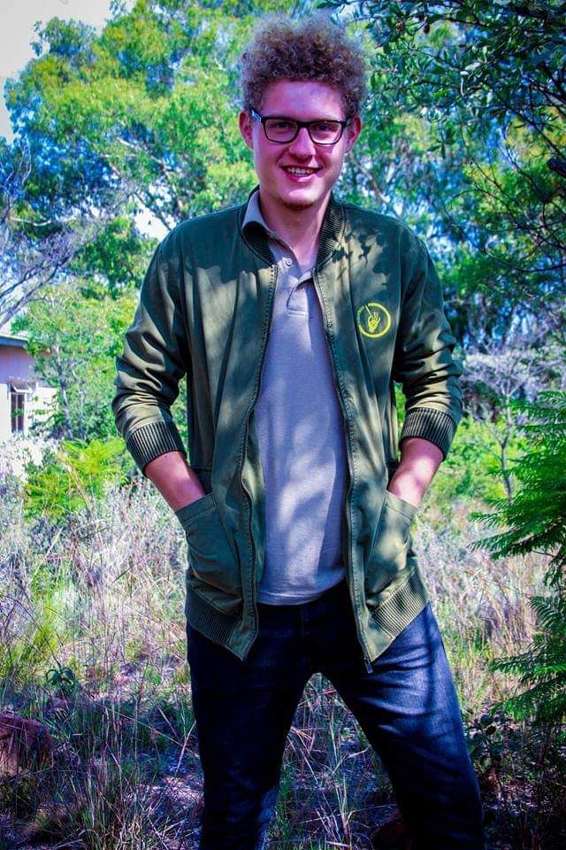 Kat_Zar_'s tweet image. Dear fam, your support will be much appreciated. 🙏😘Follow them on @amavege for more info and some more awesome stuff. #JobSeekersSA #BlackOwnedBusiness #TheQueenMzansi #TheRanakas #Netflix #Gomora #DateMyFamily