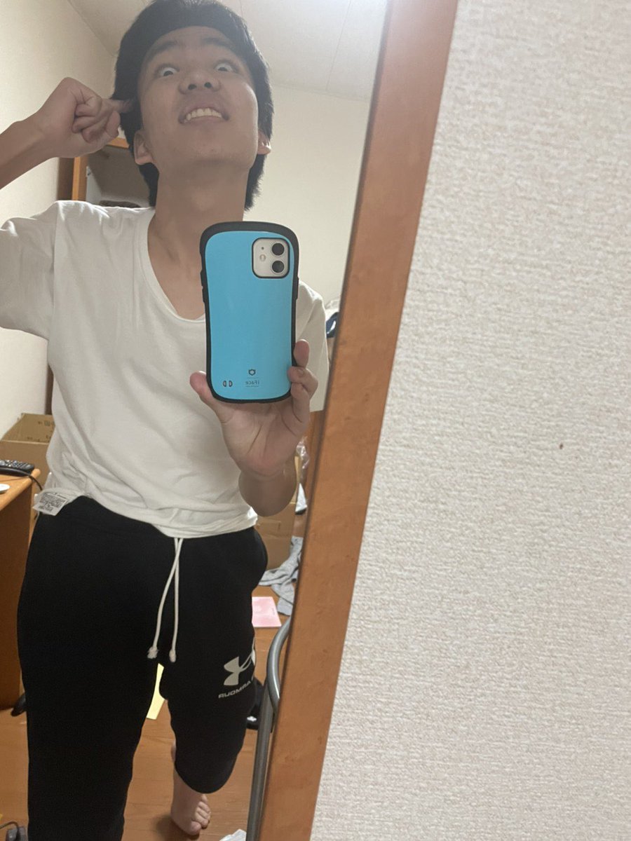 ssssshotarou's tweet photo. https://t.co/wpT5kvuobK
今月中に登録者数200人達成したら丈太郎が視聴者投票で任意の髪色に染めるみたいなので是非登録を https://t.co/UvXfC63M3q