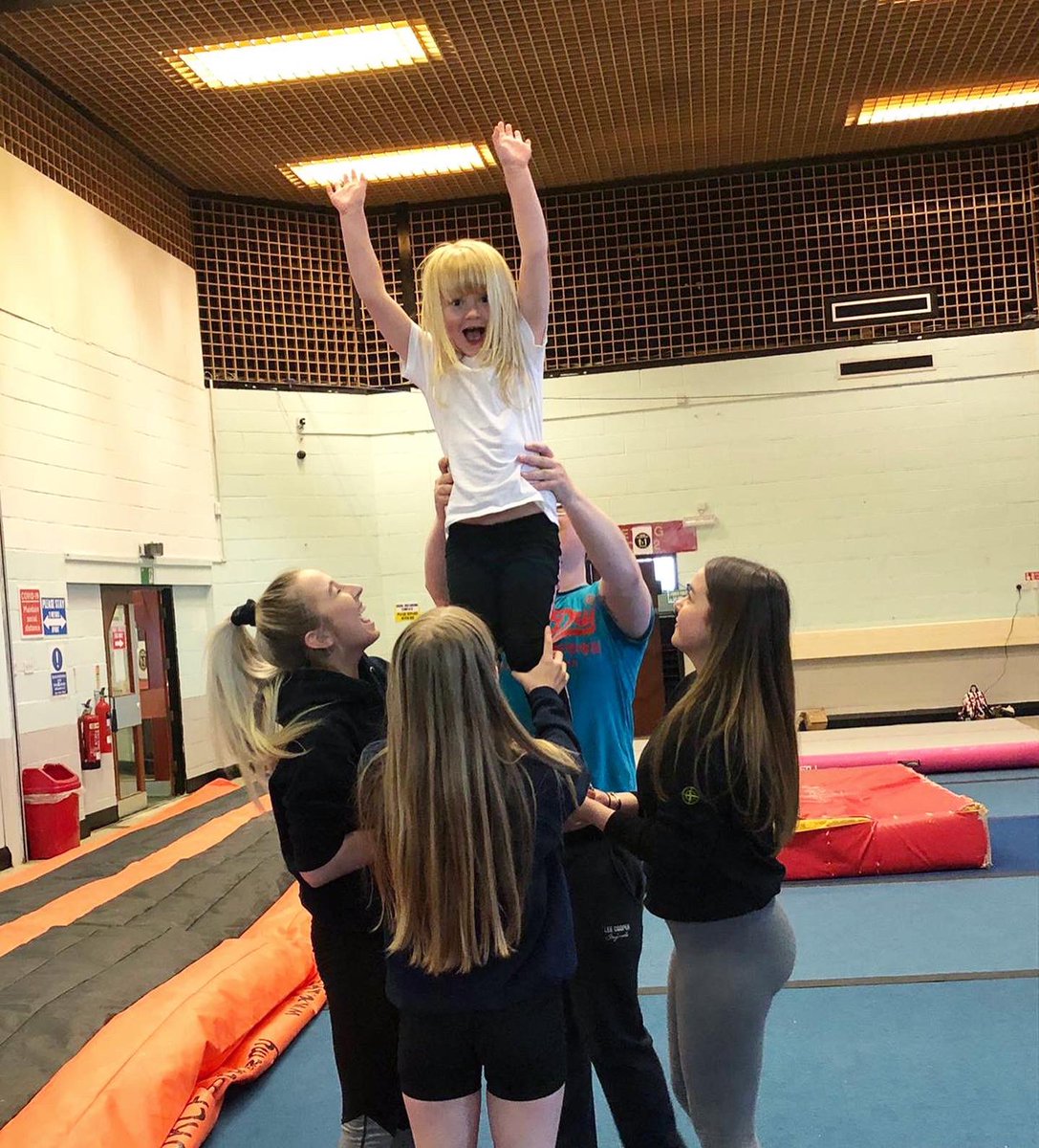 Hull_Cheer tweet picture