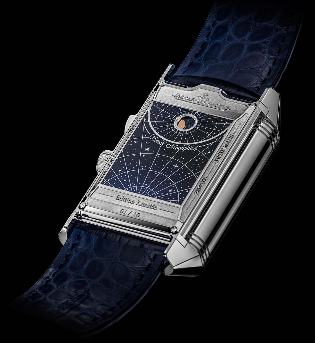 cotedesmontres's tweet image. Jaeger-LeCoultre déploie l’infini en 4 chapitres avec la #Reverso #HybrisMechanica #Calibre185
1ère montre avec une lecture aussi approfondie du cosmos, capable de prédire les événements astronomiques tels que super lunes et éclipses
@jaegerlecoultre
lacotedesmontres.com/12650