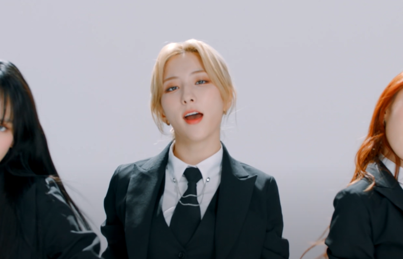 eunseooaa's tweet photo. she's so find i wont her https://t.co/lyLC95kCmk
