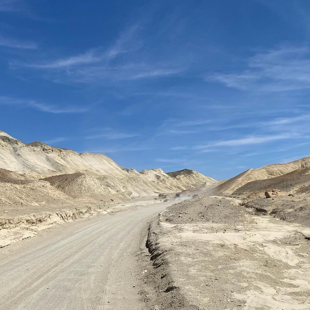 gosun's tweet photo. When in #deathvalley , you know there is #sun so you might as well use your #gosun! #😎https://t.co/zjO9RqUhpq
@gosun ☝ #deathvalleynationalpark🌵 #hotweather☀️ #desert #desertlife🌵 #desertlifestyle #solarenergy #solarcooker #portablesolar #solaroven #JFT96 #thursdaymorning https://t.co/f9n4V37PIa
