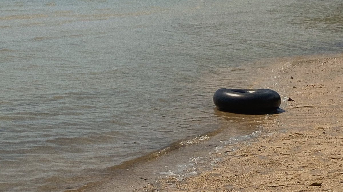 — ทะเล เสียงคลื่น หาดทราย