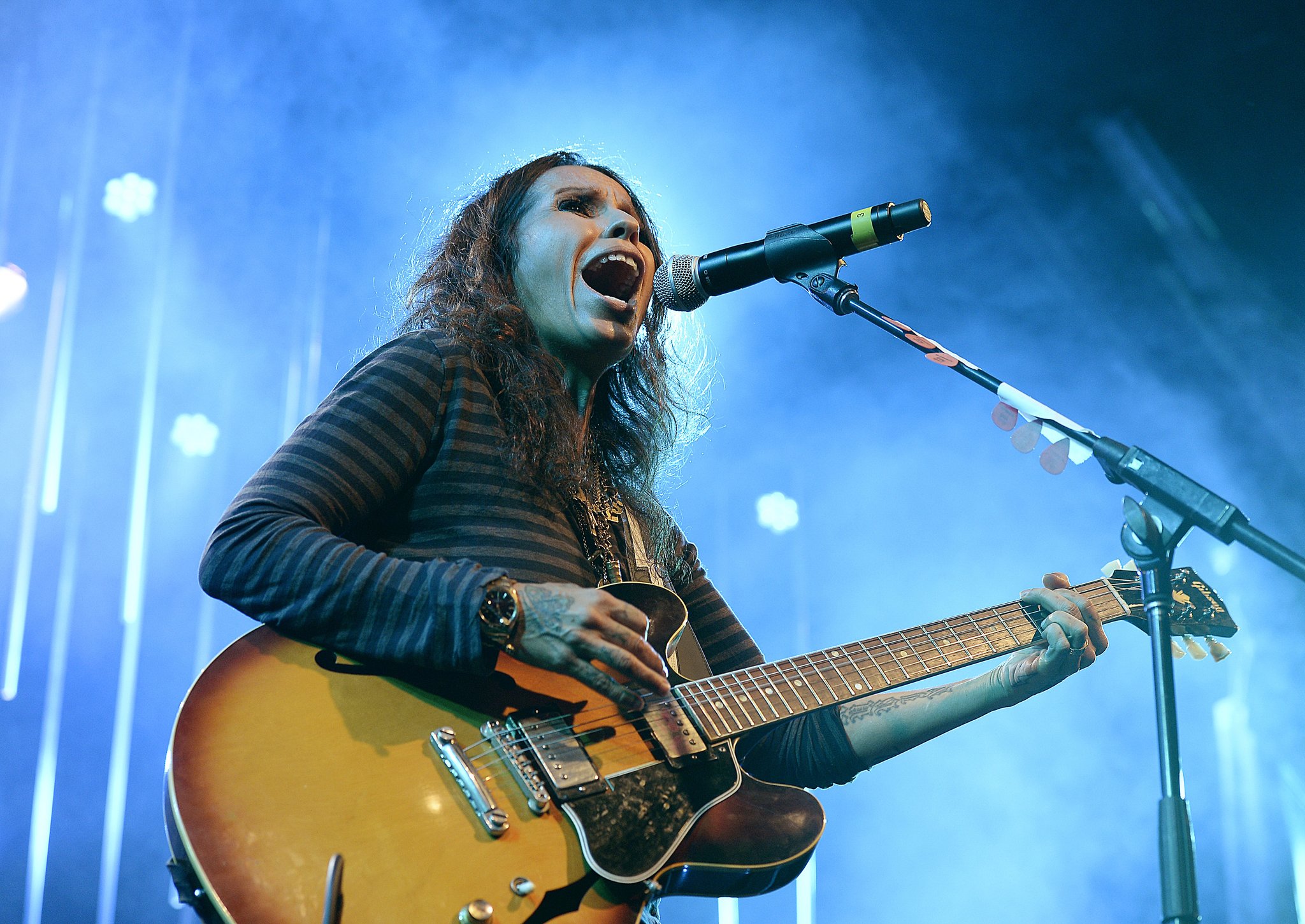 Huge happy birthday shoutout to Linda Perry of 4 Non Blondes! (Reuters) 