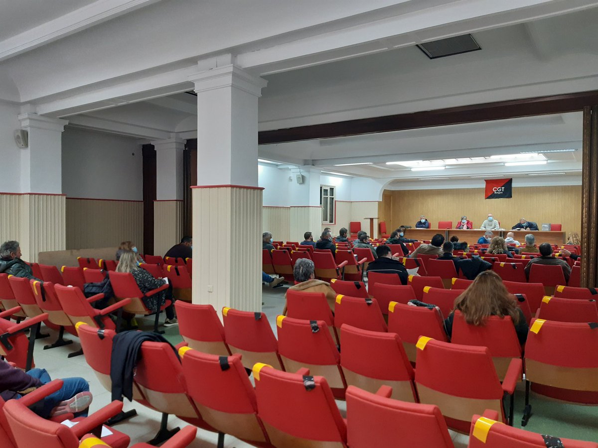 CGTBurgos's tweet photo. Hoy día de pleno de las secciones sindicales en el Sindicato Único de Burgos, seguimos organizandonos para hacernos más fuertes, la lucha es el único camino, únete a cgt, pelea por tus derechos ✊❤🖤 https://t.co/lGcmX1sUP7