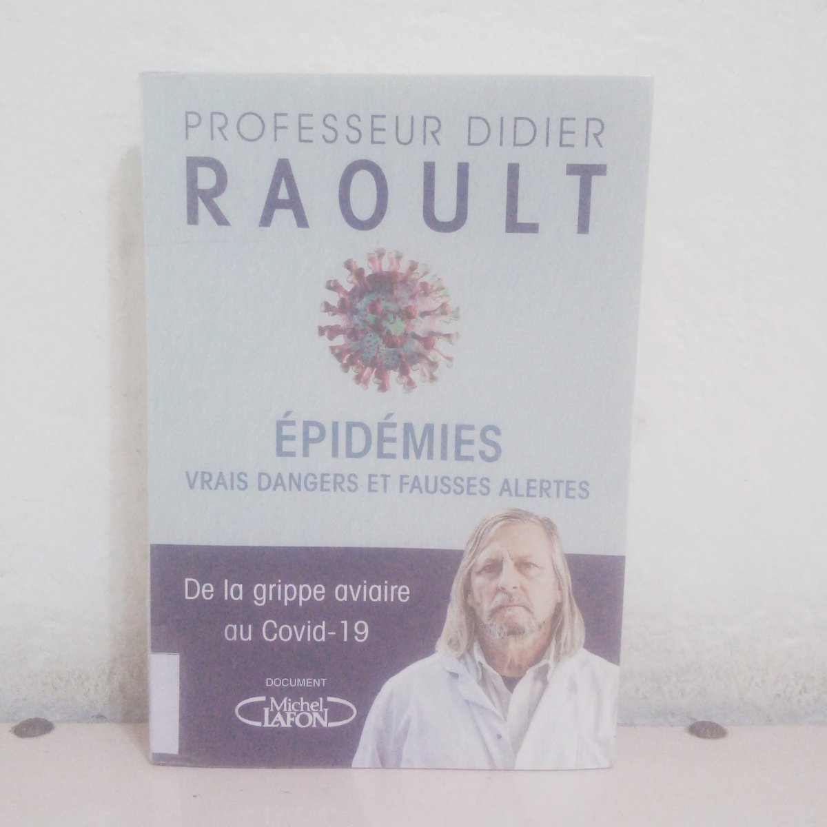 wonderbrigida's tweet image. Un mois, un livre
Ceci est donc ma 3ème lecture pour cette année. 
&quot;Epidémie, vrais dangers et fausses alertes&quot; du Pr Raoult
Je vais le finir et essayer de faire une analyse (critique) que je vais vous le partager si le temps me le permet. 
#Epidemie #lecturecritique