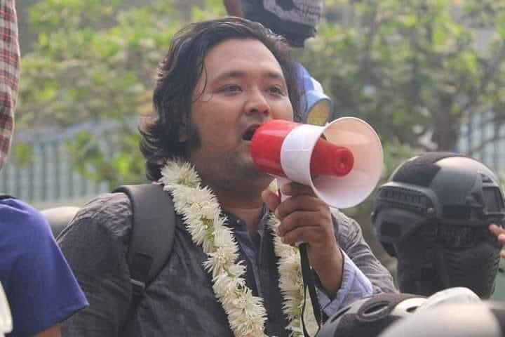 Ko Wai Moe Naing, one of the best protest leaders have been abducted by Terrorists (#Myanmar security forces) today. He has been leading the protests in Monywa everyday despite arrest warrant against him.

#WhatsHappeningInMyanmar #Apr15Coup #MilkTeaAlliance <a href="/drzarni/">maung zarni</a>