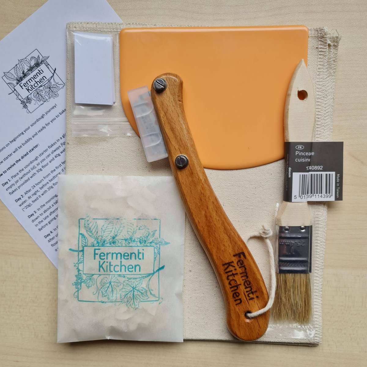 FermentiKitchen's tweet photo. So excited to be offering our Personalised Sourdough Starter Kits 😍.
Limited number available:
1️⃣ Personalised Lame Kit
2️⃣ Personalised Metal Scraper Kit
🏷️Each kit is £24.99 (Inc. UK delivery)
📨DM to enquire

#sourdoughkit #sourdoughstarterkit #sourdough #sourdoughgift https://t.co/XxZMkQ9JZ0