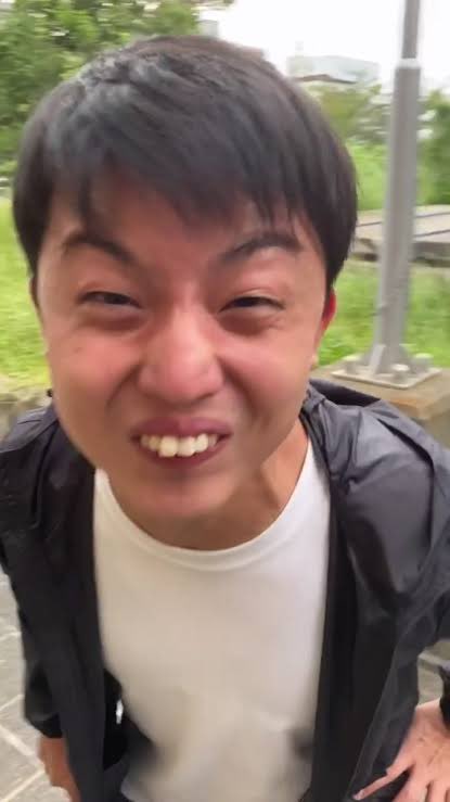 ろいll 言わんでええやん By 小松