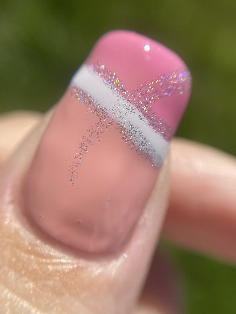 nailsbylyn's tweet photo. Feeling like spring #nailsbylyn #nalanails https://t.co/c6FHcZc40S