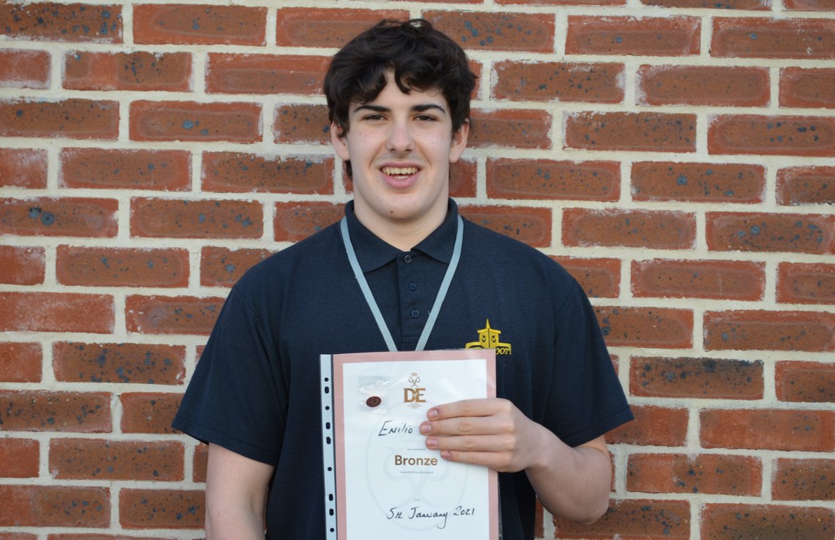 Congratulation to Emilio for completing his D of E Bronze award! 👏⭐️