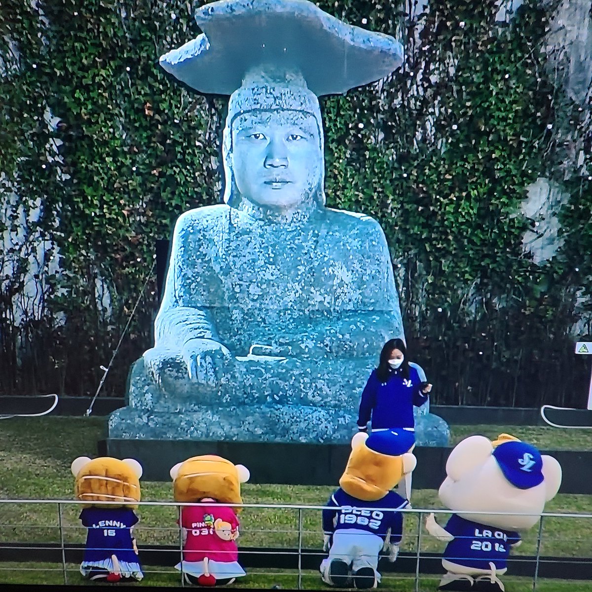 안믿겨진다
야구하라고 개그말고 야구하라고