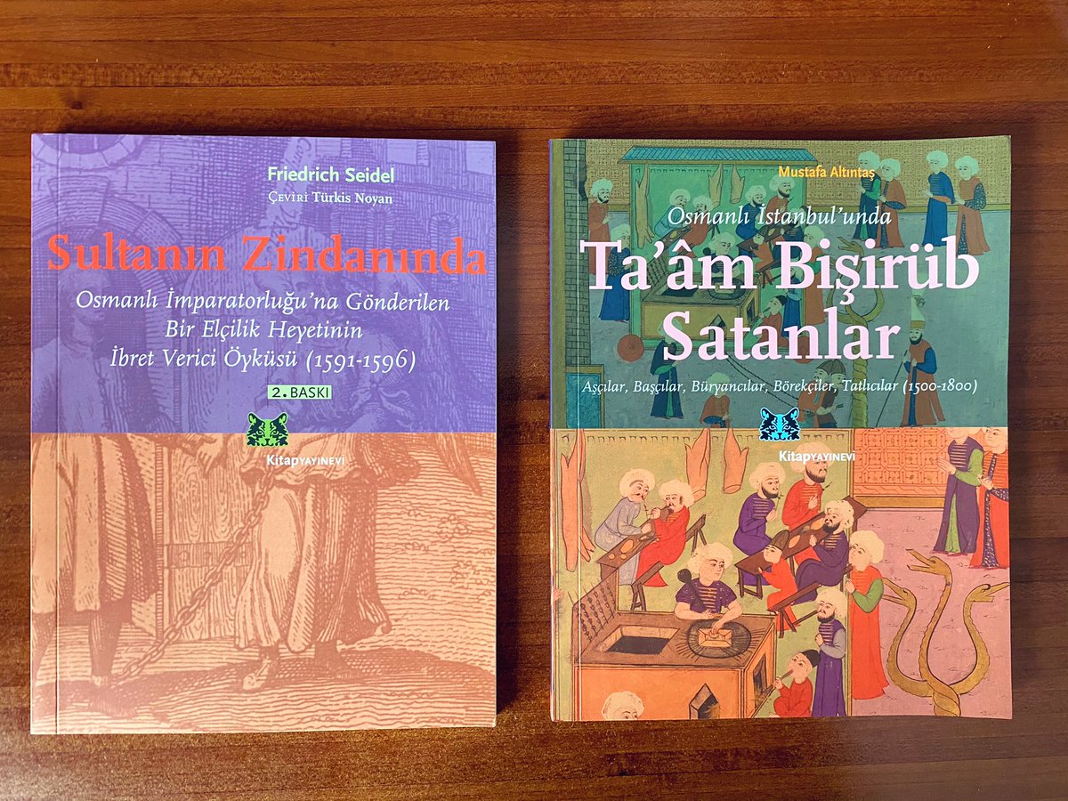 16. Yüzyıl Türkçesinin kitabın ismine taşınmasını çok sempatik buldum. Kitap Yayınevi’nin hep içerikleri hem de kapak tasarımları ilgi çekici. Üstelik enteresan bulunan kitap ölçülerini de çok seviyorum. <a href="/KitapYayinevi/">Kitap Yayınevi</a>