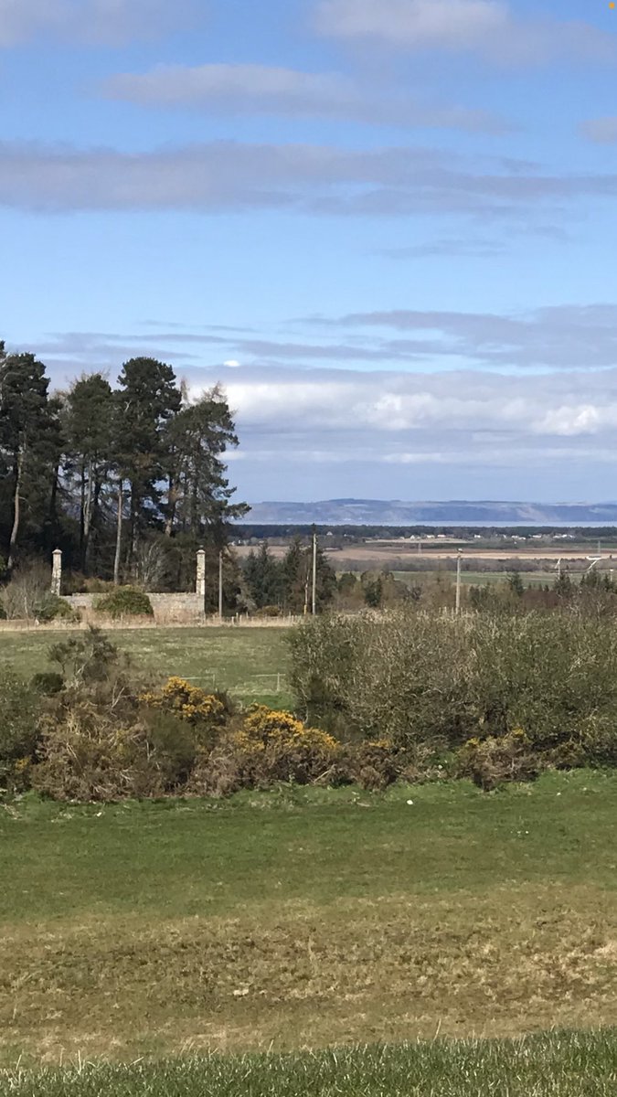 View over Hugh’s Cottage at Piperhill to the Moray Firth and the Ross-shire/Sutherland hills yesterday. #SpringIsSprung