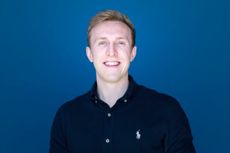 Here's an interview with an award-winning young gamer-turned-CEO Ryan Scollan who is ditching the energy drinks and going all-in on a science-based solution to the esports mental health crisis. 

mmogames.com/gamearticles/i… #esports #mentalhealth @EsportsRyan <a href="/gscienceio/">Gscience</a>