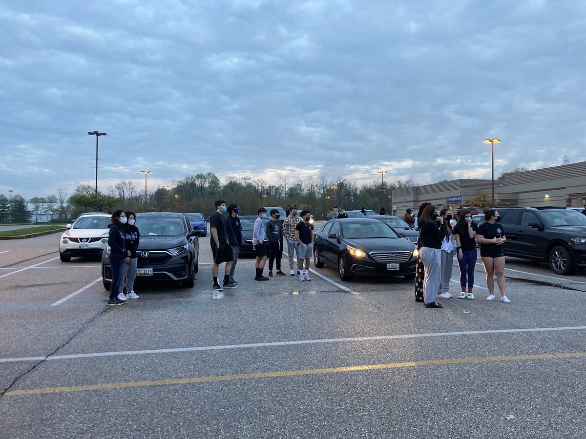 Cool Sunrise Event here at <a href="/hcpss_lrhs/">Long Reach HS</a> for the Lightning’s Class of 2021. About 60 seniors showed up at 6:30 a.m. to watch the sunrise on the first day of fourth quarter.