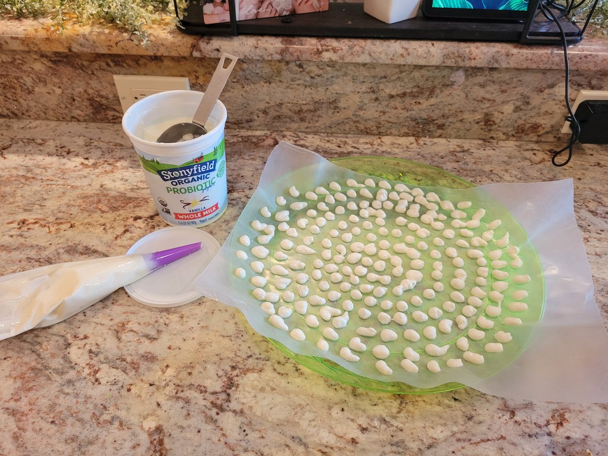 a_winand's tweet photo. Simple toddler &amp; baby hacks that will make your life easier! 
Have sharp table corners? Solution: use a blanket. Check out the blog to find out more 😊
https://t.co/esBGRZH0Q6 #motherhood https://t.co/8ul3CRKTuo