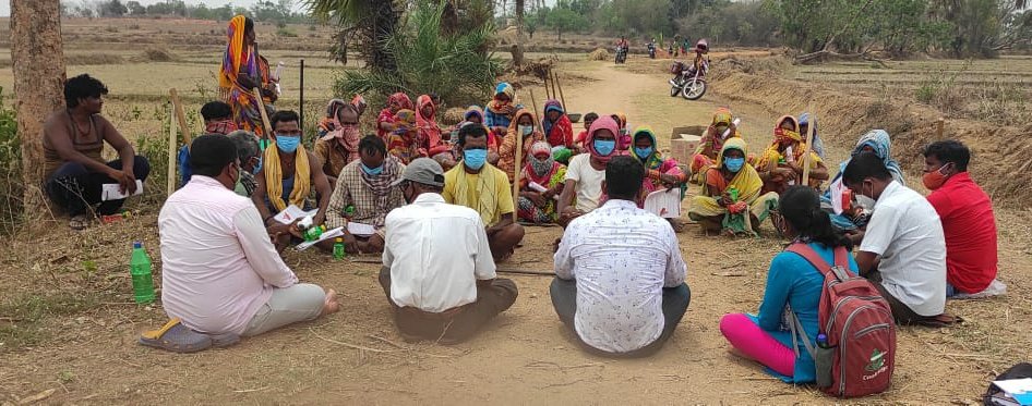 YSDIndia's tweet photo. An interface between the #LocalGovt #Sarpanch #VLW #PEO #GRS &amp; #MGNREGA workers has been held in #Purusottampur block in #Ganjam and discussed on wage difference, delay in payment, individual projects &amp; provision of drinking water, sanitizer and mask due to #Covid19 #CRLR #APPI https://t.co/qQaGGvDRwi
