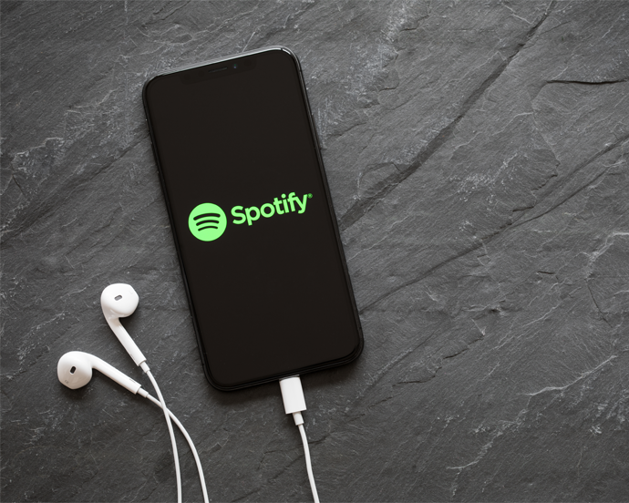 Erste Schritte

1. Account erstellen

Öffnen Sie den Play Store (oder App Store) und suchen Sie nach Spotify. Installieren Sie die App und öffnen Sie diese anschließend.

smartphonemag.de/anleitungen/sp…