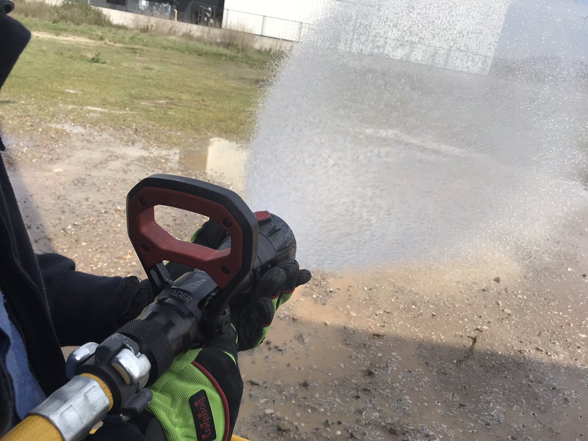 Aquests dies els <a href="/bomberscat/">Bombers</a>  estem provant els nous vehicles BRP (bomba rural pesada). La seva polivalència en foc forestal i en actuacions urbanes o de mobilitat ens donaran molt de joc. Ens hem modernitzat i seguim polint detalls de la nova adquisició, que ja calia!