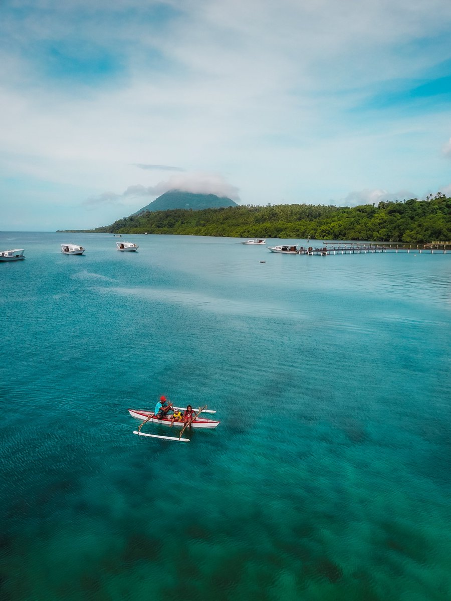 AdventureManado's tweet photo. 📍 Bunaken Island, Manado (Sulawesi Utara) https://t.co/9fqeTXhD16