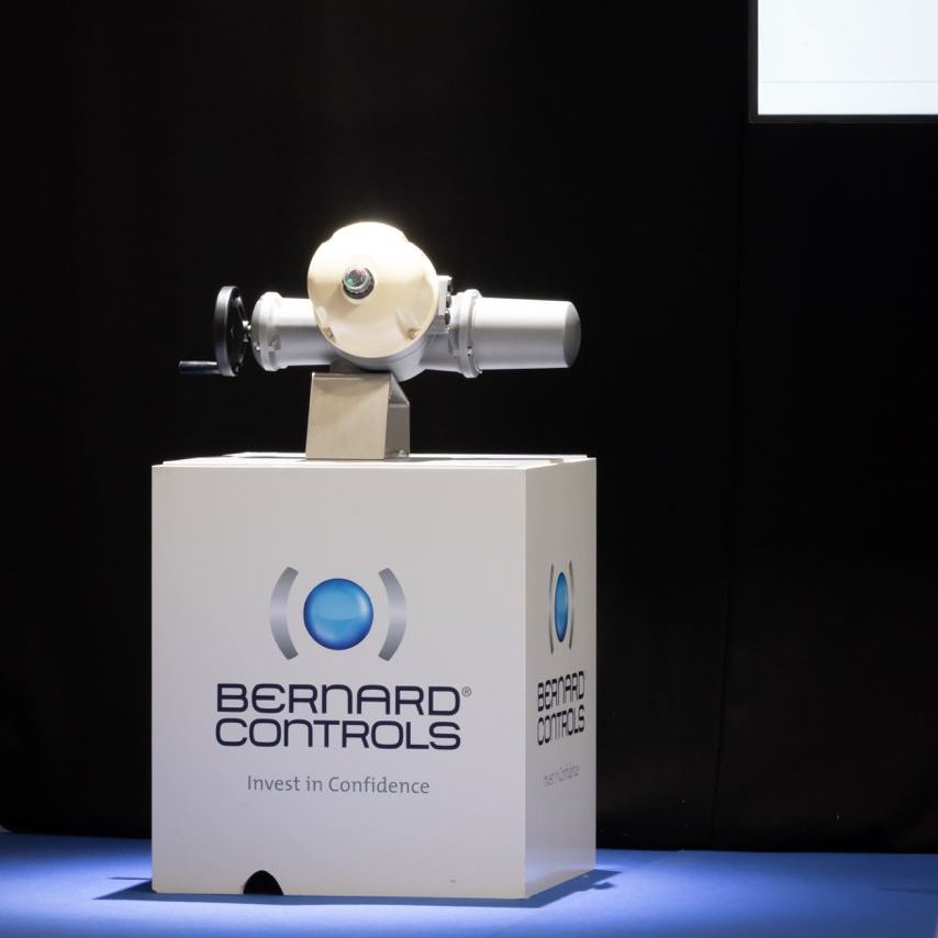 #FranceRelance | Le nucléaire fait partie de l'avenir énergétique de la France. 
Avec <a href="/AgnesRunacher/">Agnès Pannier-Runacher 🇫🇷🇪🇺</a>, nous avons annoncé 20 premiers lauréats de l'appel à projet de soutien à la modernisation de la filière dont fait partie Bernard Controls, spécialiste du servomoteur électrique.