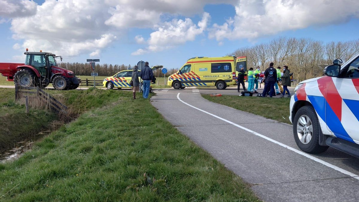 Fietser gewond bij aanrijding met tractor in Den Burg..