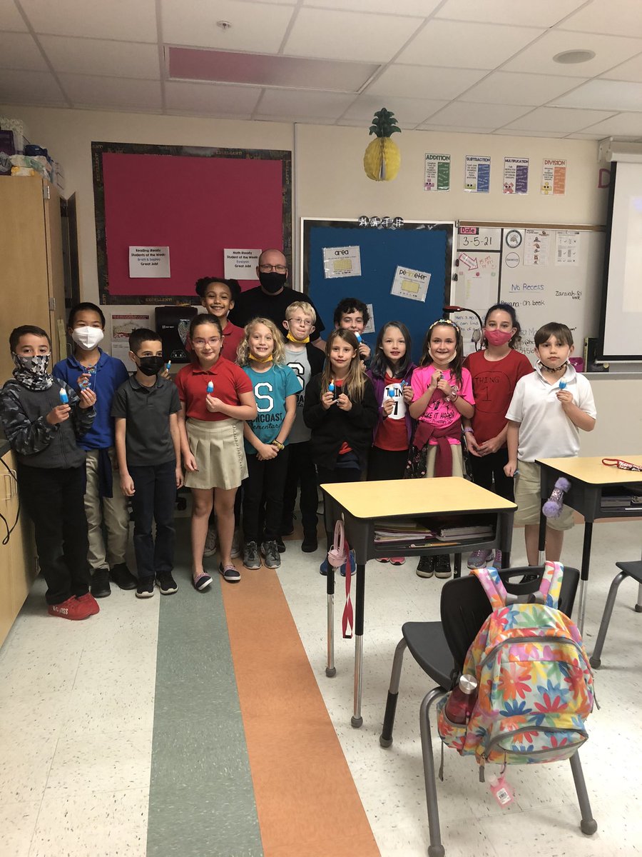MsDemaris3's tweet image. Over half of our class has completed @SES_Admin’s Principal’s Challenge! Way to go! We are so proud of you! 🥳